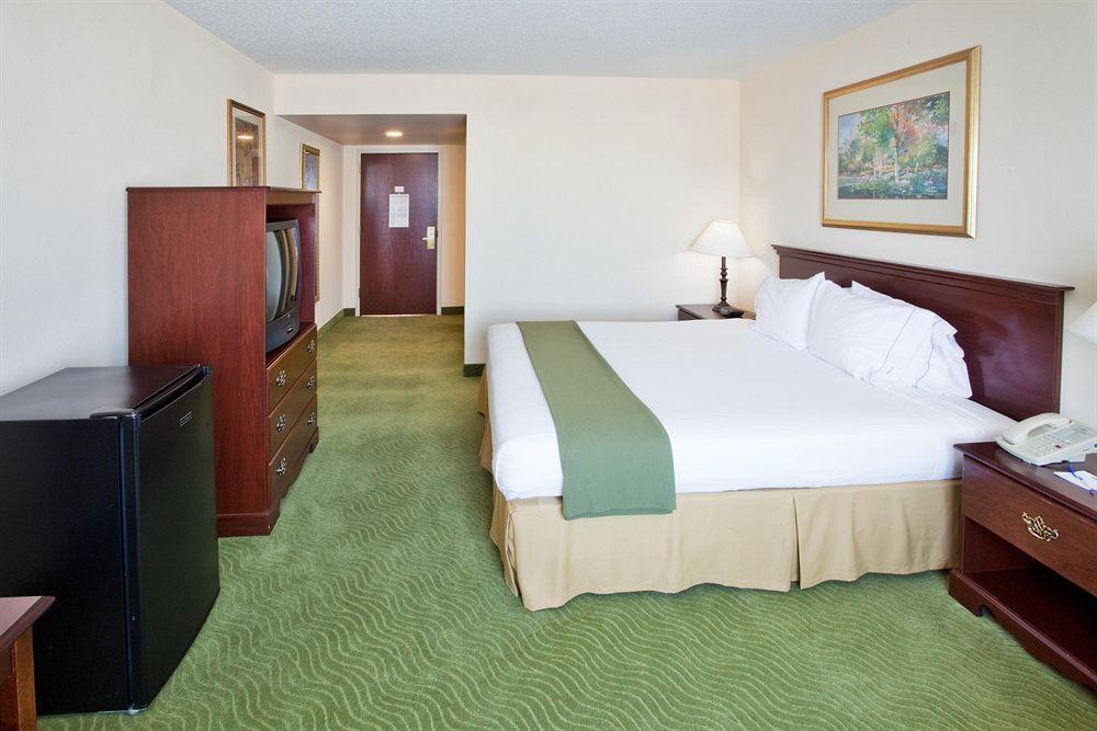 Holiday Inn Express & Suites I-26 & Us 29 At Westgate Mall, An Ihg Hotel Spartanburg Δωμάτιο φωτογραφία