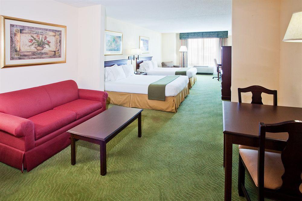 Holiday Inn Express & Suites I-26 & Us 29 At Westgate Mall, An Ihg Hotel Spartanburg Δωμάτιο φωτογραφία