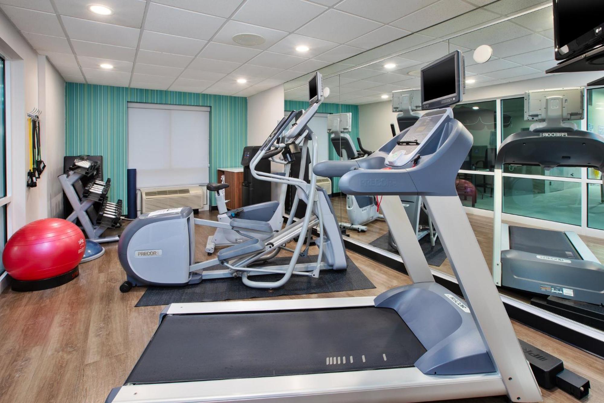 Holiday Inn Express & Suites I-26 & Us 29 At Westgate Mall By Ihg Spartanburg Εξωτερικό φωτογραφία